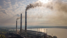 The report shows how fossil fuel investments have begun to underperform, while renewable energy investments increasingly outperform